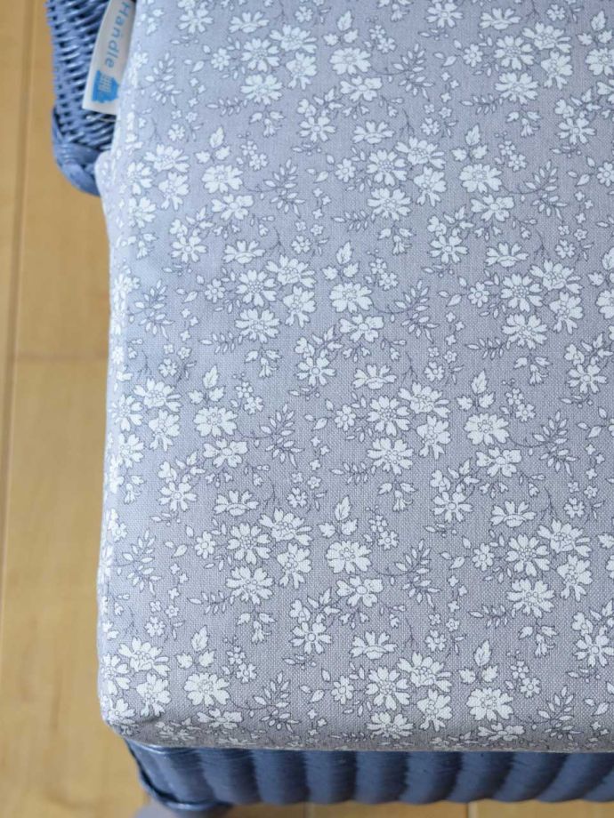 LIBERTYプリントのCapel