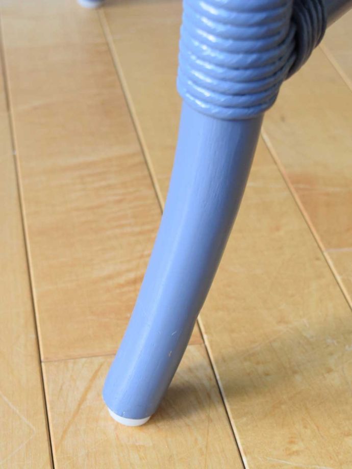 ロイドルームチェアの脚