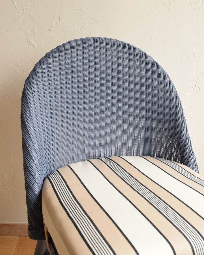 オリジナルロイド Handleオリジナル ロイドルームチェア(Dreamer's Tea)。ゆったりと寛げるゆるやかなカーブ。(hol-02dt)