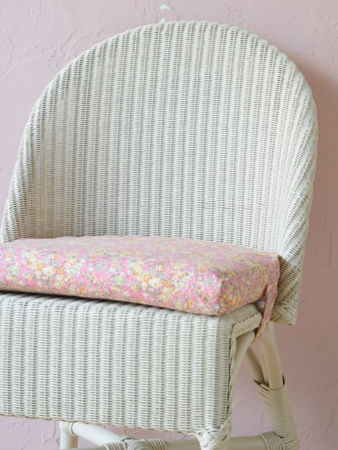 ロイドルームチェアの背もたれ