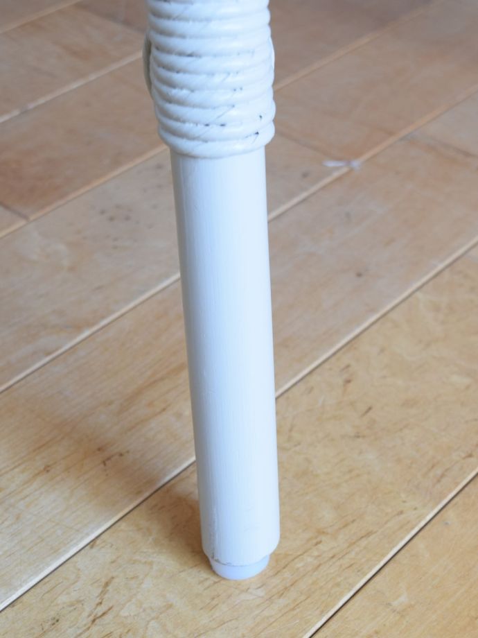 ロイドルームチェアの脚