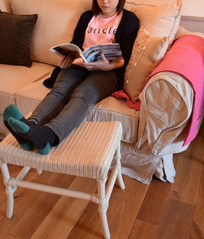 Handleオリジナル アンティーク風 ロイドルームの椅子、8色から選べるHandleオリジナルのロイドルームスツール。オットマンとしても使えますソファやパーソナルチェアと組み合わせて、足を乗せるオットマンとしても使えます。(hol-05)