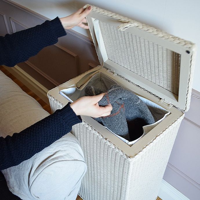 Handleオリジナル アンティーク風 ロイドルームのランドリーボックス、8色から選べるHandleオリジナルのロイドルーム。いろんなものを収納できますふたを開けると布袋が付いているので便利。(hol-08)