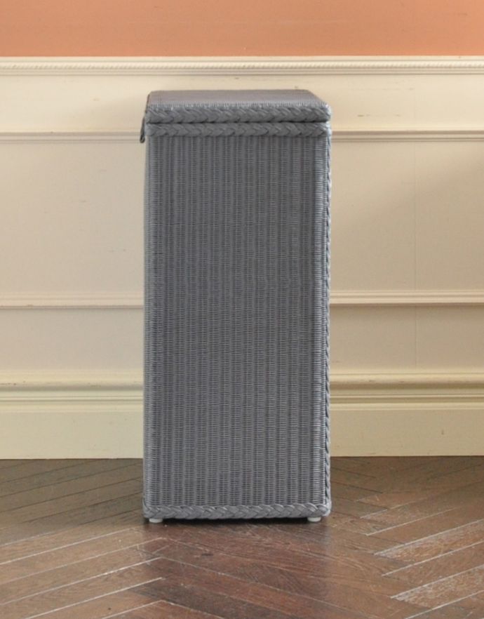 ロイドルームボックスを横から見ると・・・