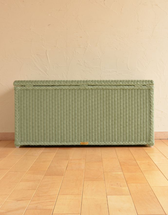 オリジナルロイド Handleオリジナルのロイドルームボックスベンチ(Herb Tea)。こちら側も、もちろんキレイです!後ろから見るとこんな感じです。(hol-09ht)