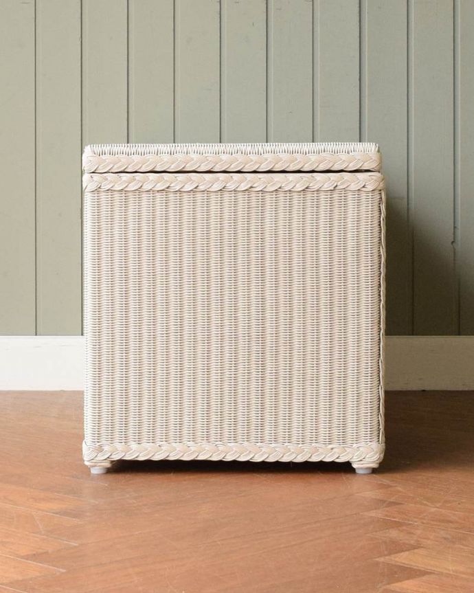 ロイドルーム　アンティーク風　ロイドルームのボックスベンチ、8色から選べるHandleオリジナルのロイドルーム。クルッと回転。(hol-09)