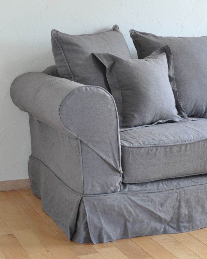 Handleオリジナル　アンティーク風　Handleオリジナルリネンソファ、家族みんなで座れる３人掛けソファ。アームの部分のデザインにはとってもこだわりました。(hos-01-4)