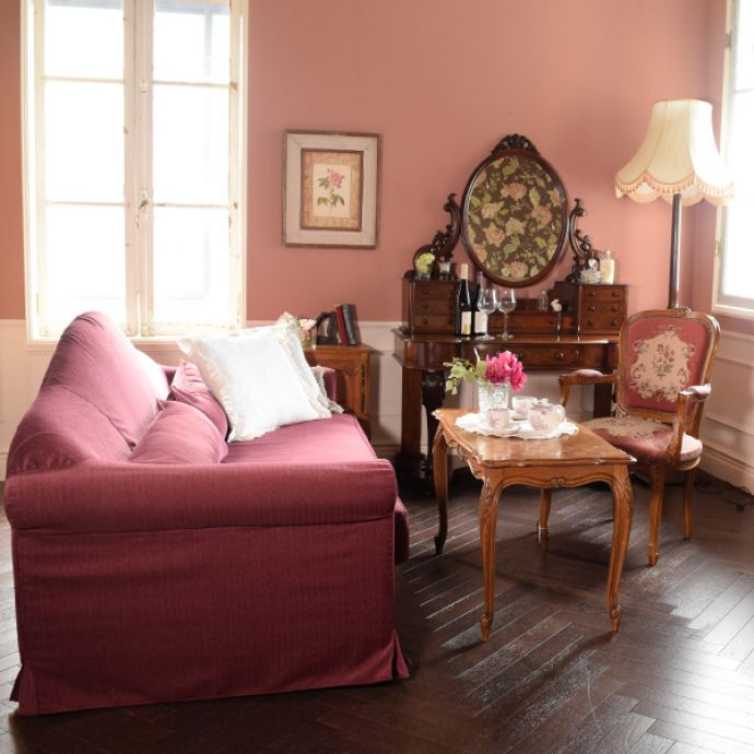 フランスのアンティーク家具にも似合います（ビクトリアンローズ）