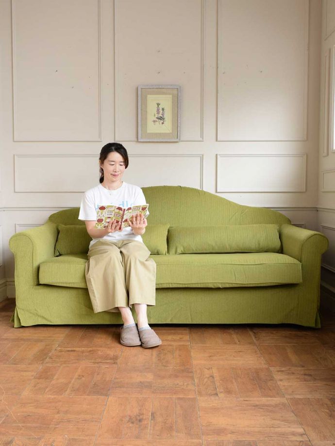 ペットと座れる3人掛けのソファ