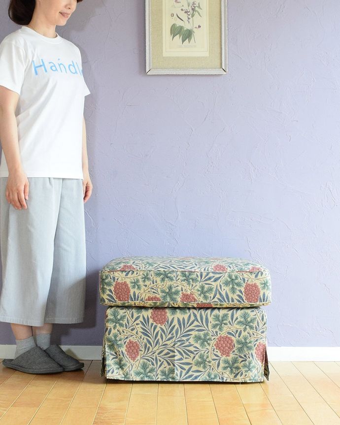 アンティーク風の椅子 アンティーク風 お家の洗濯機で洗えるHandleオリジナルスツール 女性らしいデザインが魅力の「Marie」Handleオリジナルソファ「Marie」と合わせてお揃いで使える、スツールです。(hos-200)