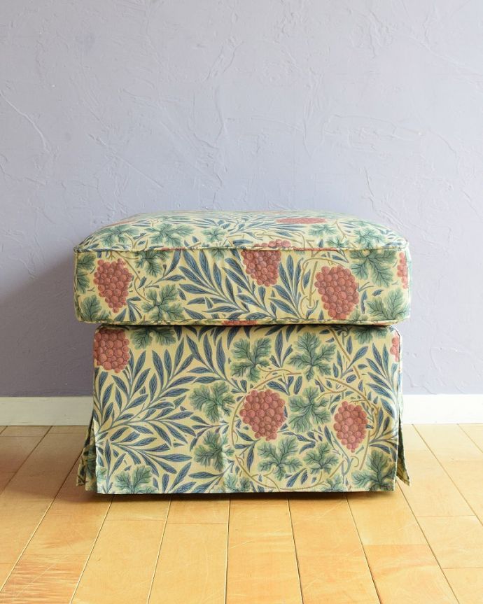 アンティーク風の椅子 アンティーク風 お家の洗濯機で洗えるHandleオリジナルスツール 横から見ると…360度、どの角度から見てもエレガントで優雅な雰囲気にこだわりました。(hos-200)