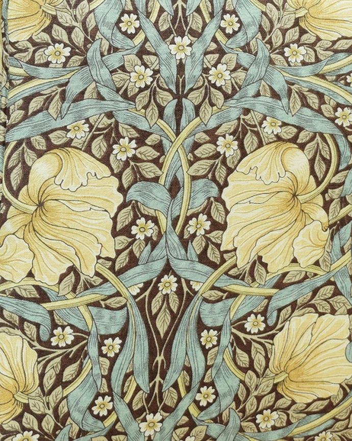 アンティーク風の椅子 アンティーク風 ウィリアムモリスの生地が美しいHandleオリジナルスツール「Marie(マリー)」 ピンパネルもともとは壁紙としてデザインされ、モリスが晩年に住んでいたケルムスコットハウスのダイニングルームでオリジナルが使われました。(hos-201)