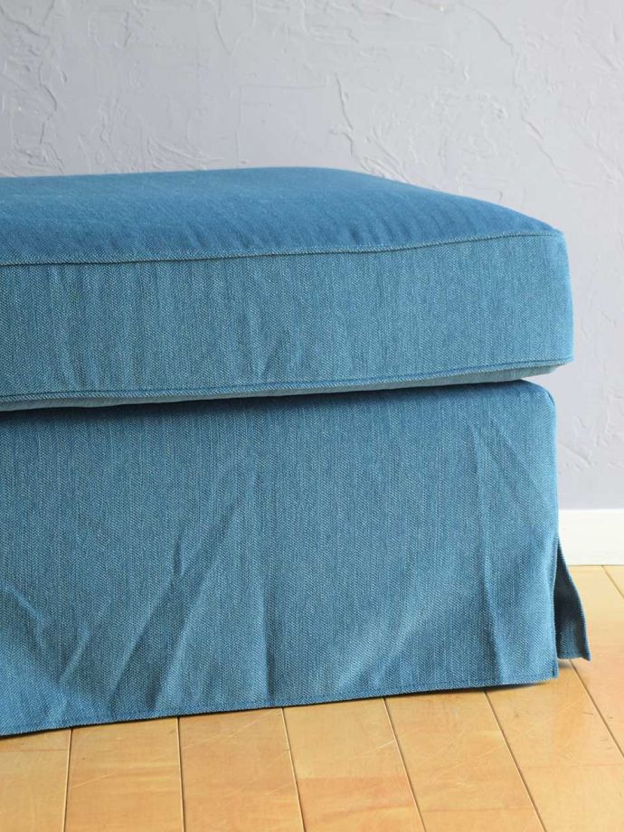 ペットと使えるおしゃれなオットマン