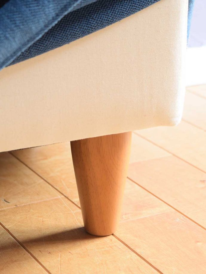 オシャレなスツールの脚