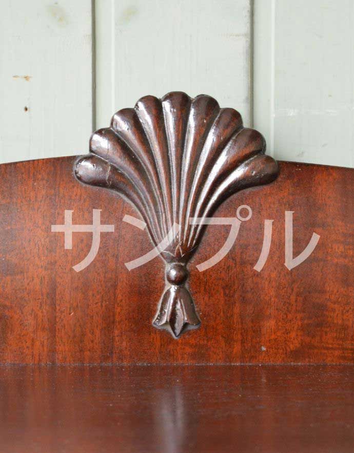 サイドボード　アンティーク家具　サイドボード。至る所に繊細な彫いろんな彫のデザインがありますが、個人的に美しいと思える女性らしく優雅なデザインを選んできました。(k-2638-f)