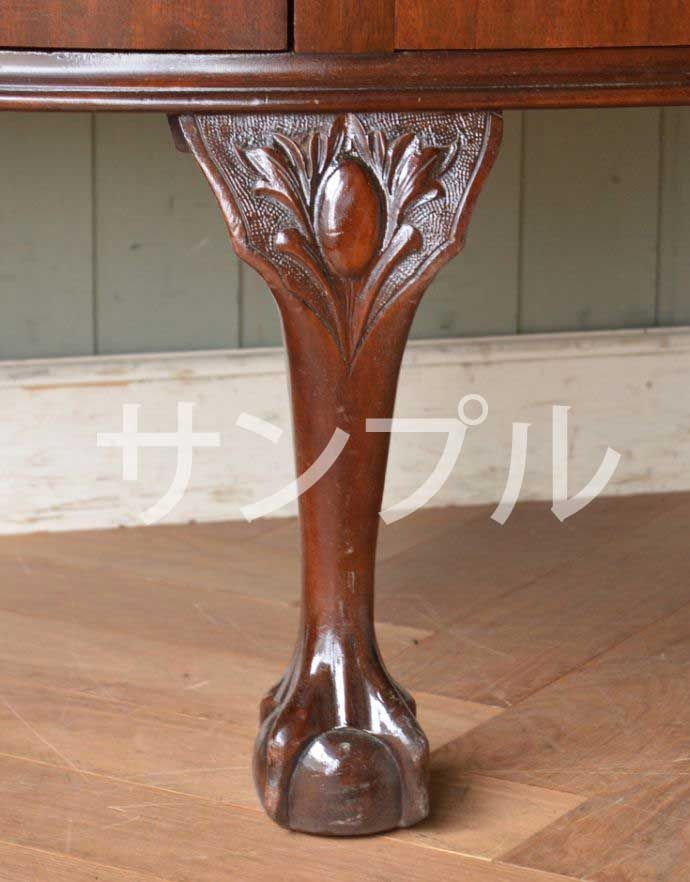 サイドボード　アンティーク家具　サイドボード。女性1人でラクラク運べちゃう仕掛けHandleのアンティークは、脚の裏にフェルトキーパーをお付けしています。(k-2638-f)