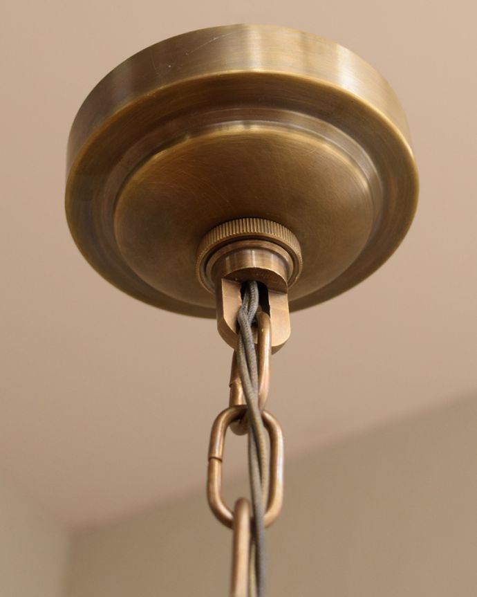 シャンデリア　照明・ライティング　ビーズが煌くフランスのアンティークシャンデリア(8灯)（Ｅ17シャンデリア球付） 。カバーも付いています。(h-347-z)