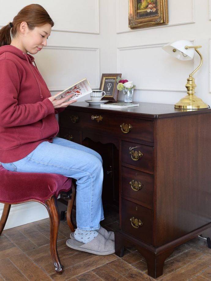 書斎机で楽しむ贅沢な時間