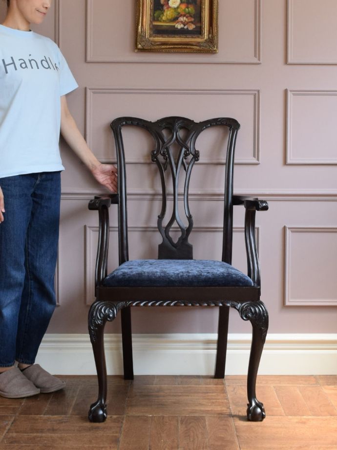 英国アンティークのサロンチェア