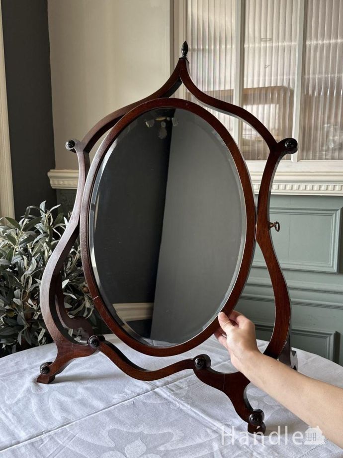 アンティークのおしゃれなミラー