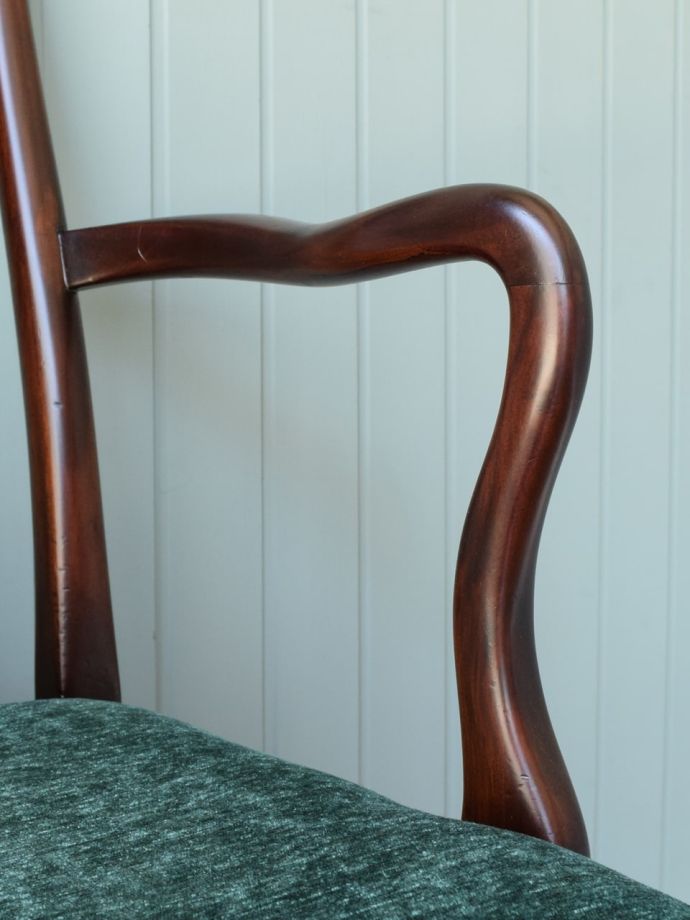 アンティークチェアのアーム