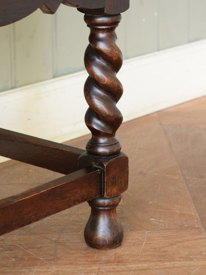 アンティーク家具の脚
