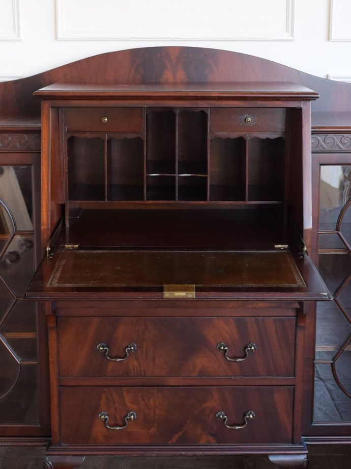 アンティークビューローの扉の中