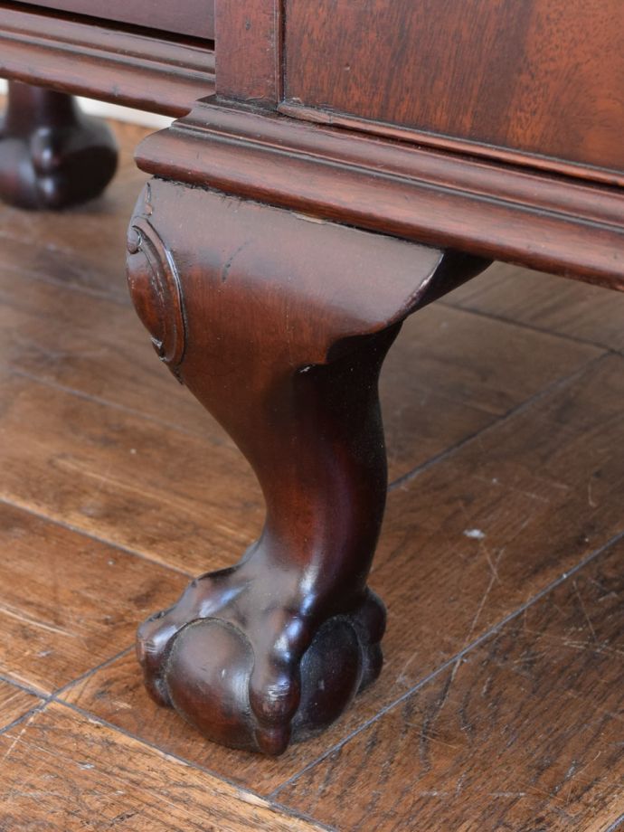 アンティーク家具の脚