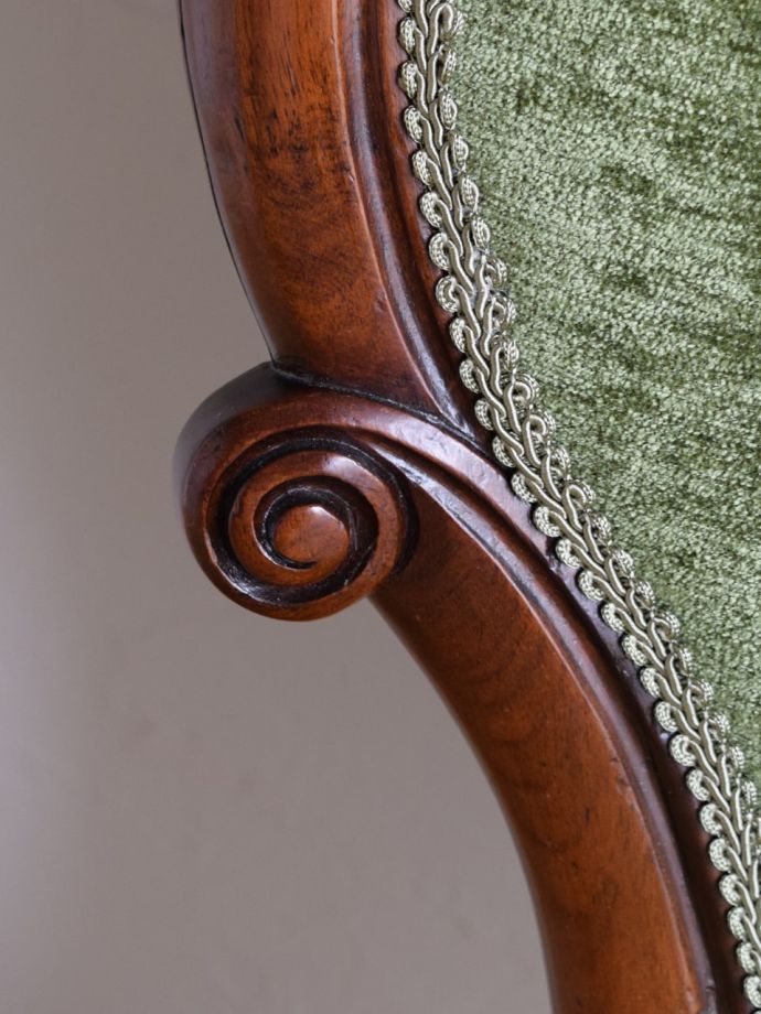 イギリスらしい美しい彫