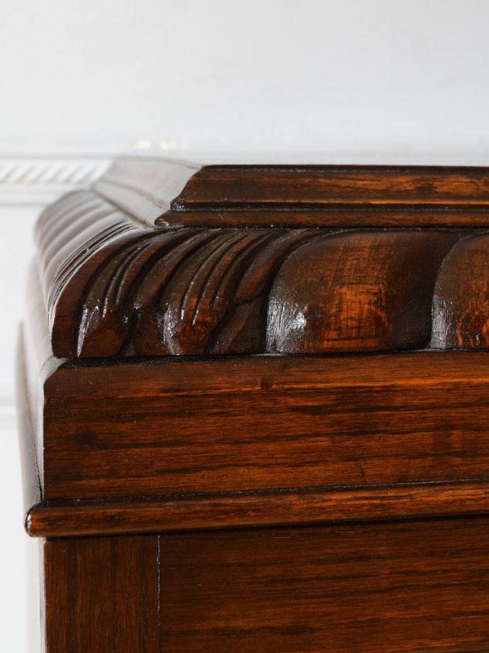 サイドバイサイドの彫り