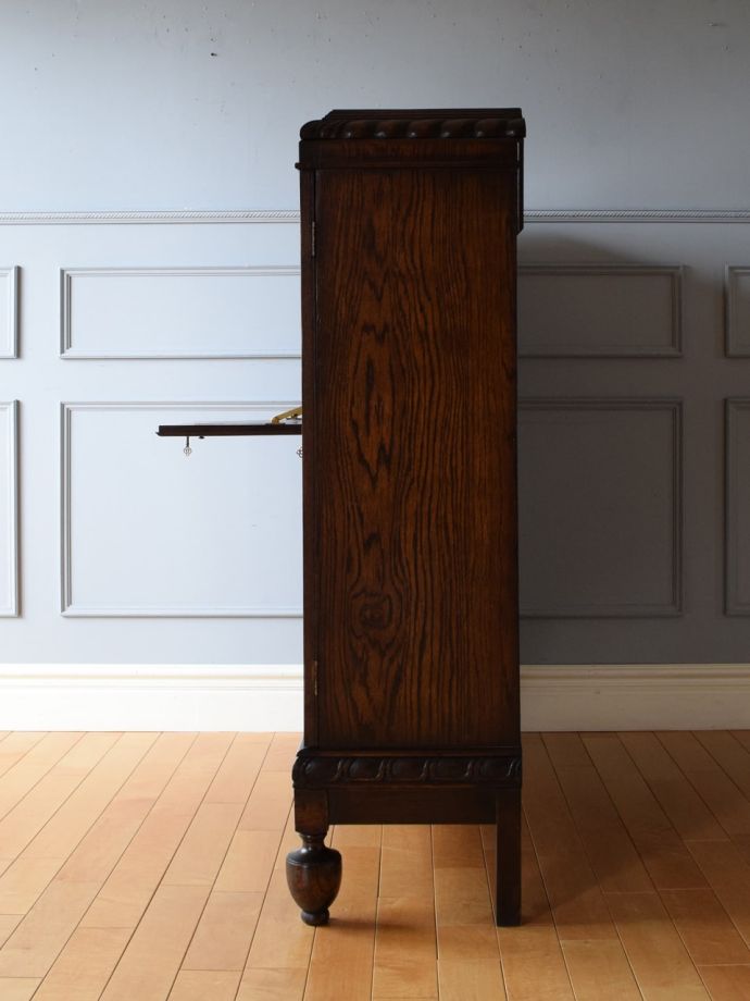 サイドバイサイドの側面