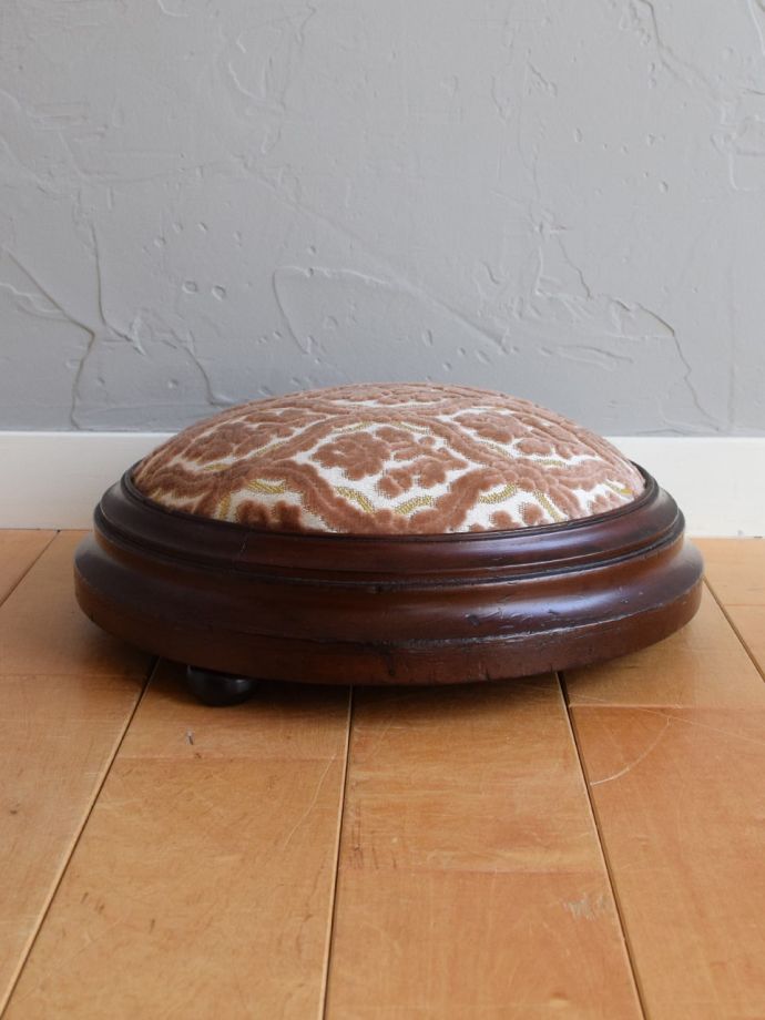 アンティークスツールの側面