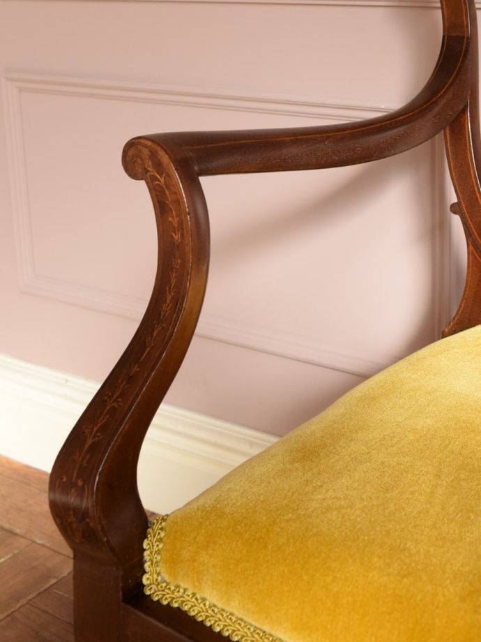 セティの肘掛け