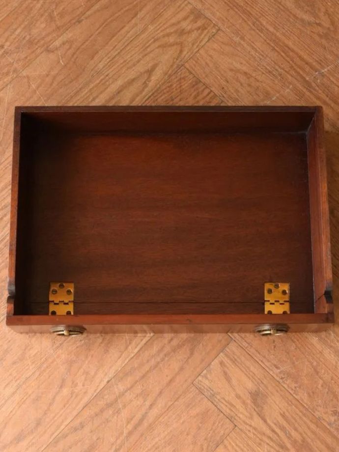 キャビネットの引き出し