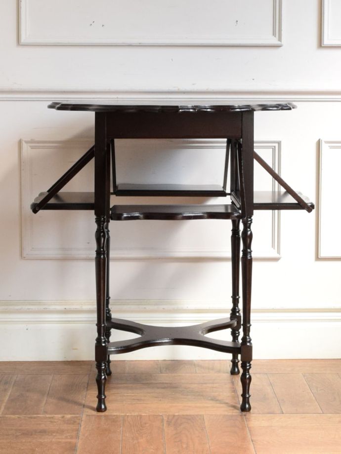 アンティーク家具の側面