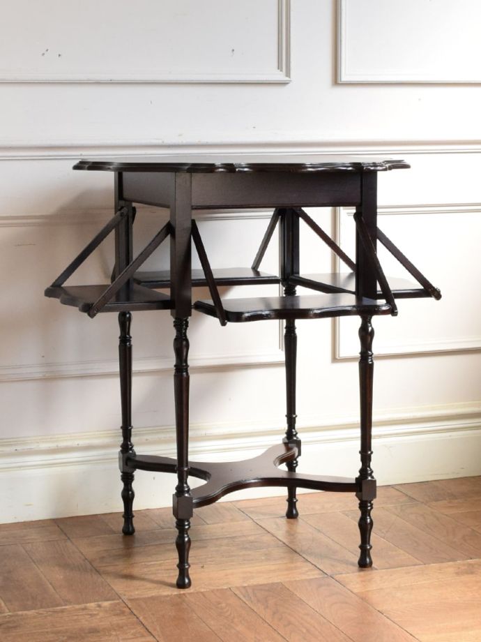 オケージョナルテーブルの側面