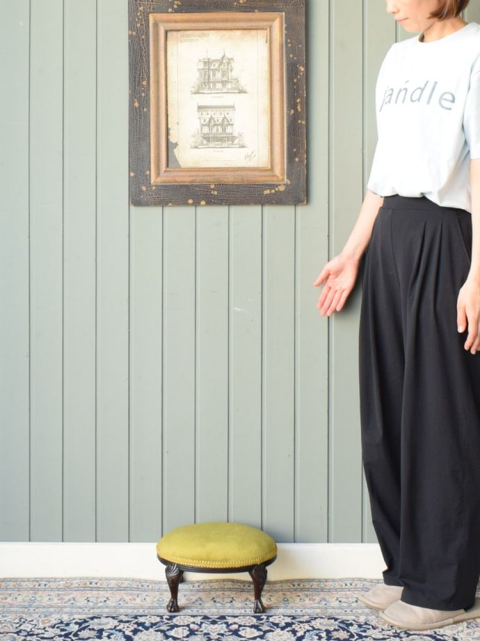 アンティークのフットスツール