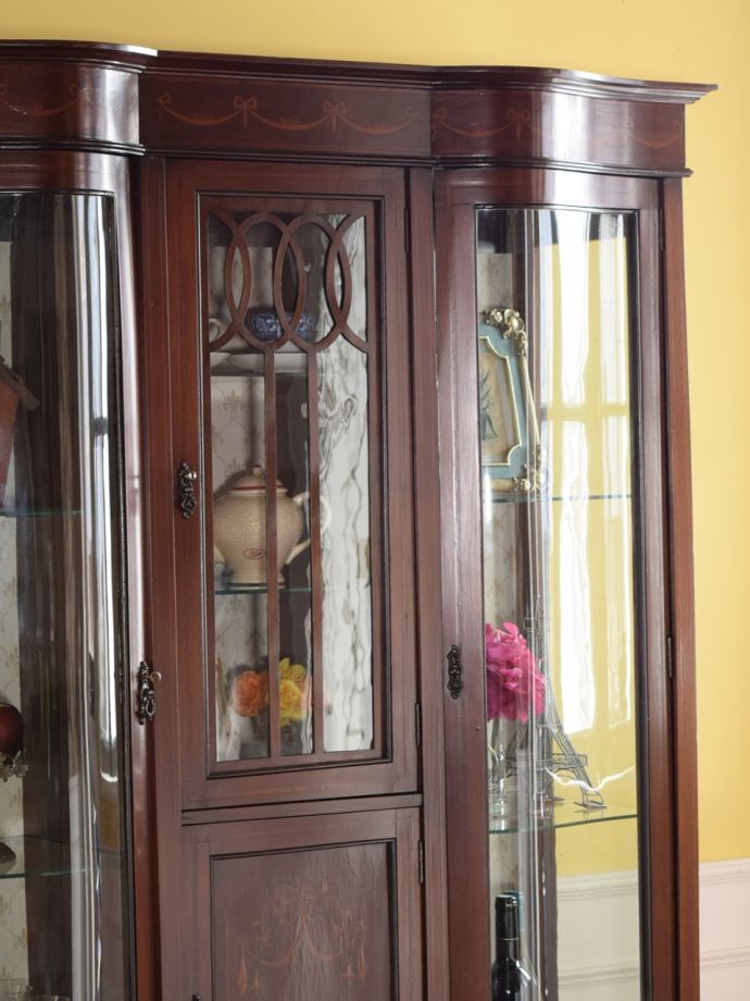 アンティークガラスの扉