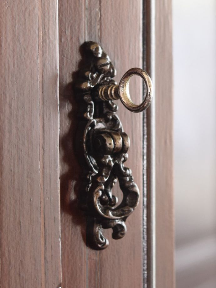 アンティークの鍵と取っ手