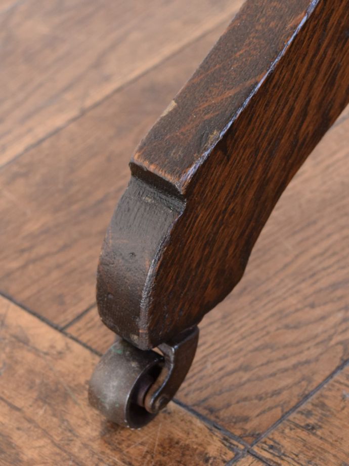 アンティーク家具の脚