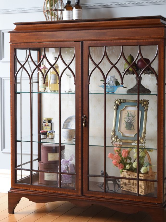 アンティークガラスの扉