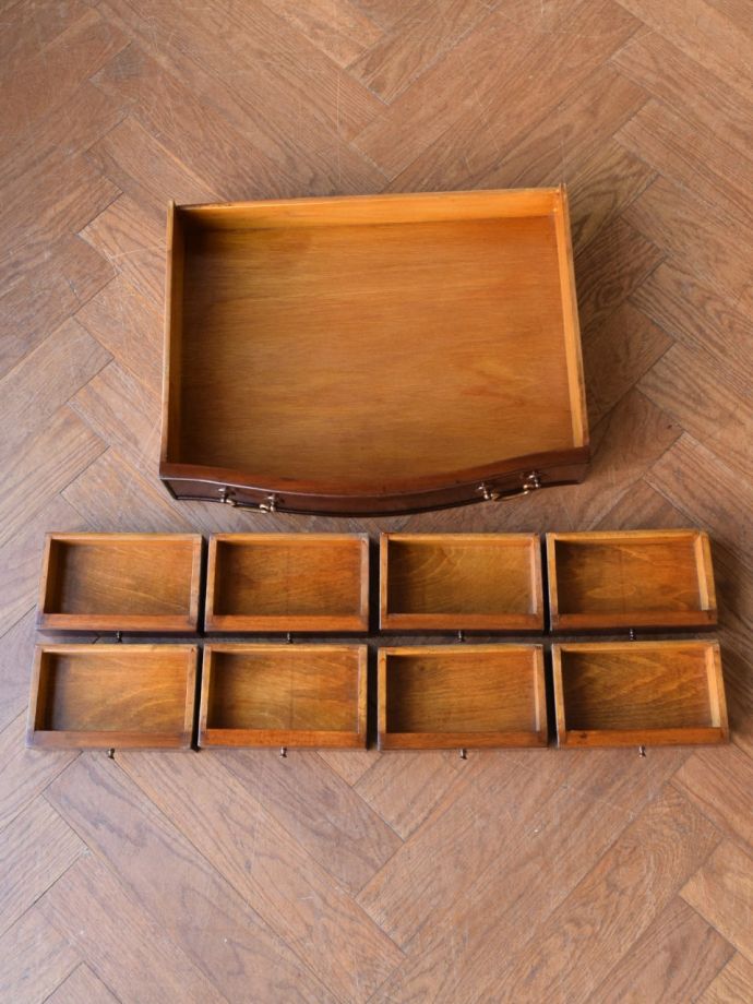 アンティークデスクの引き出し