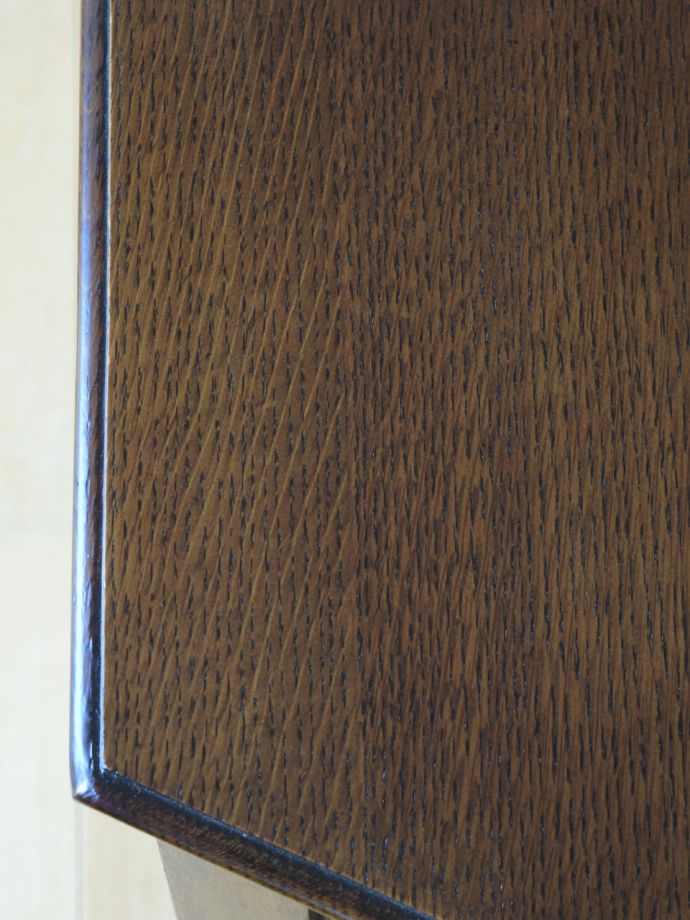 ブランケットボックスの天板