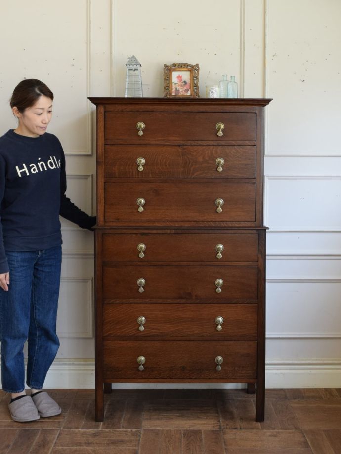 英国アンティークのチェスト