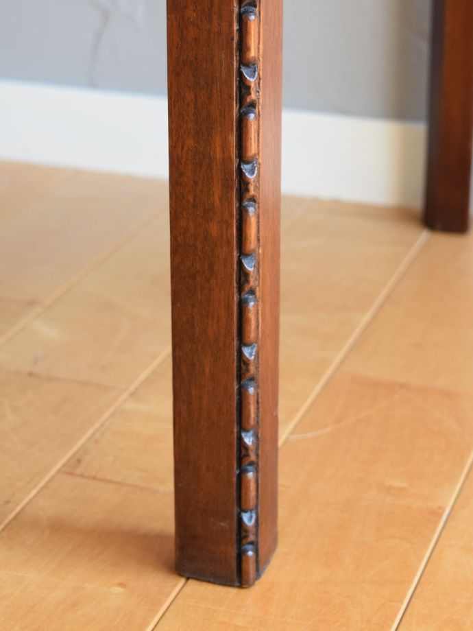 アンティークデスクの脚