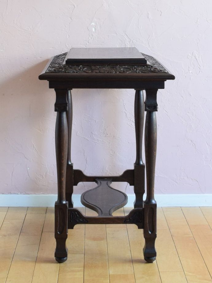 オケージョナルテーブルの側面