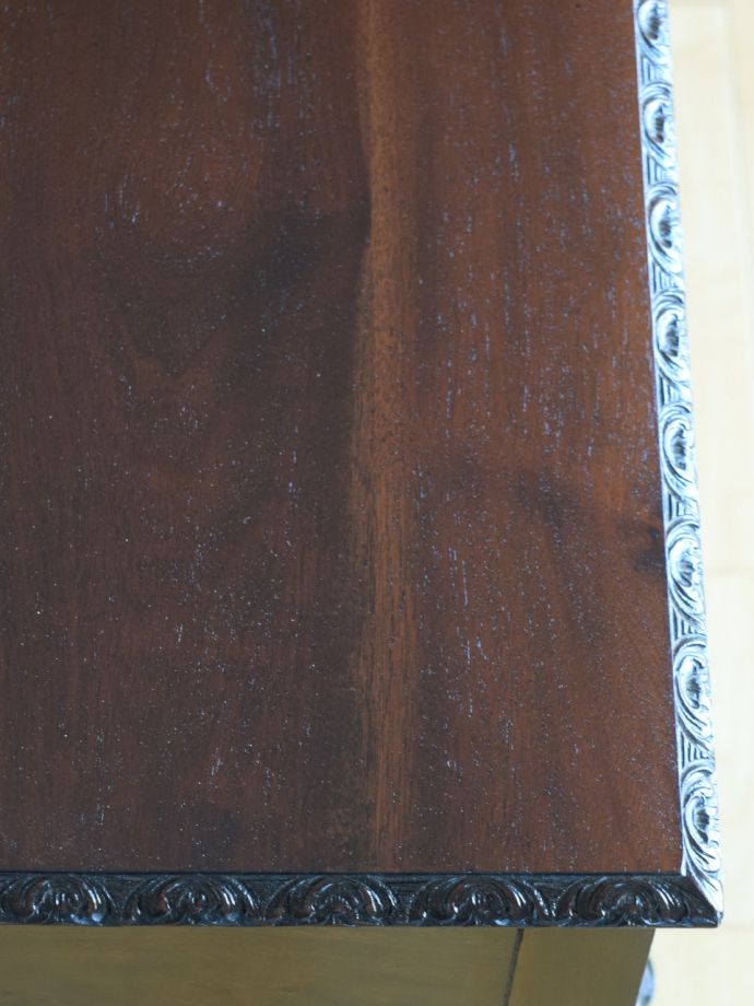 アンティークデスクの木目