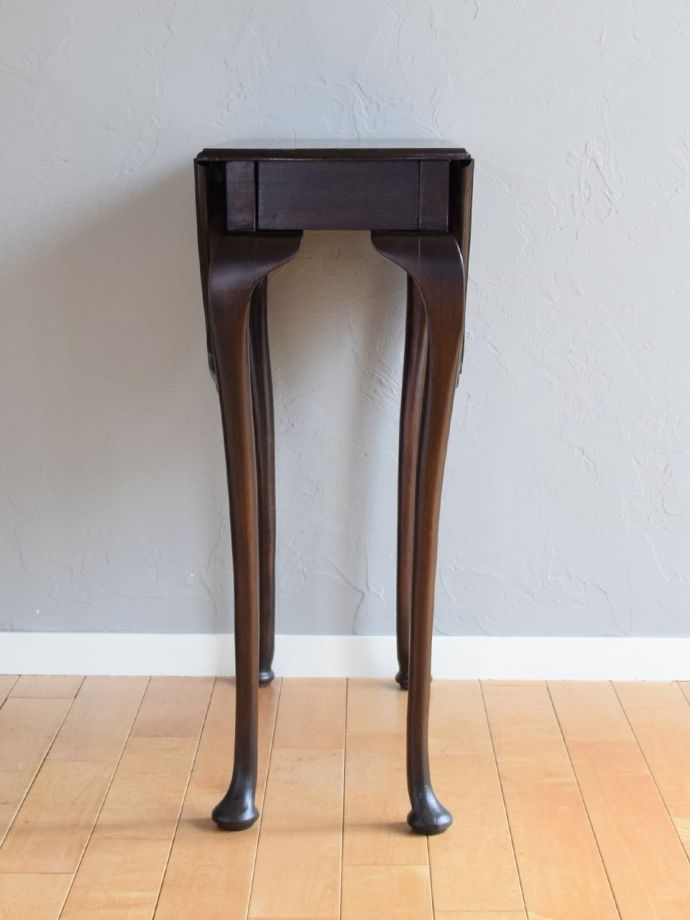 折り畳み式テーブルの側面