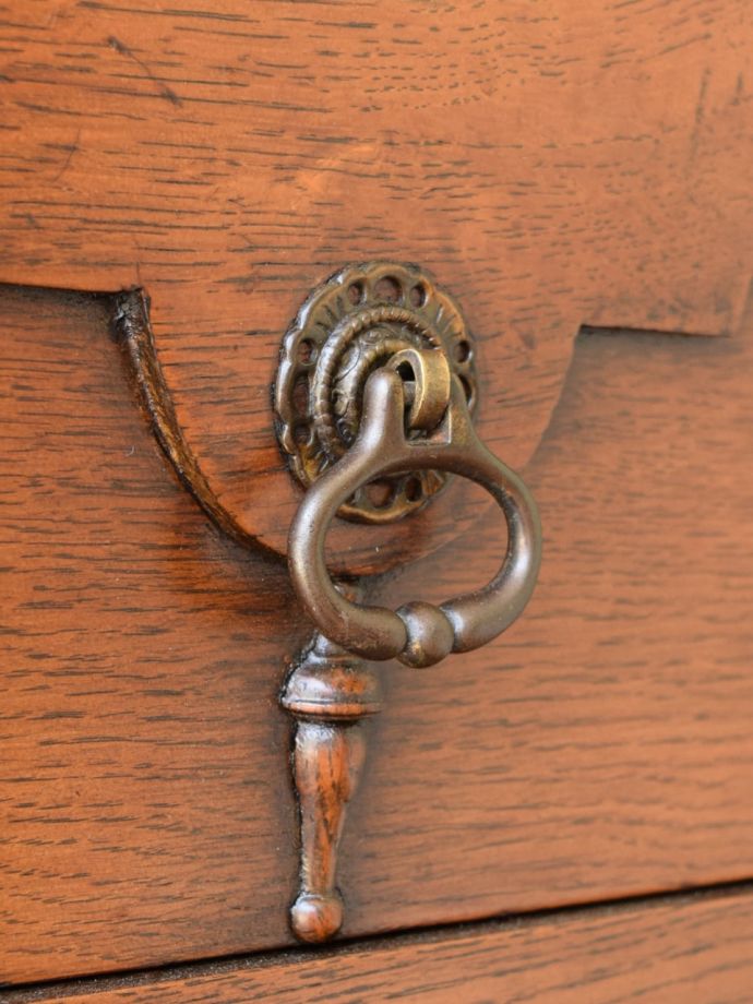 ドレッサーのおしゃれな取っ手