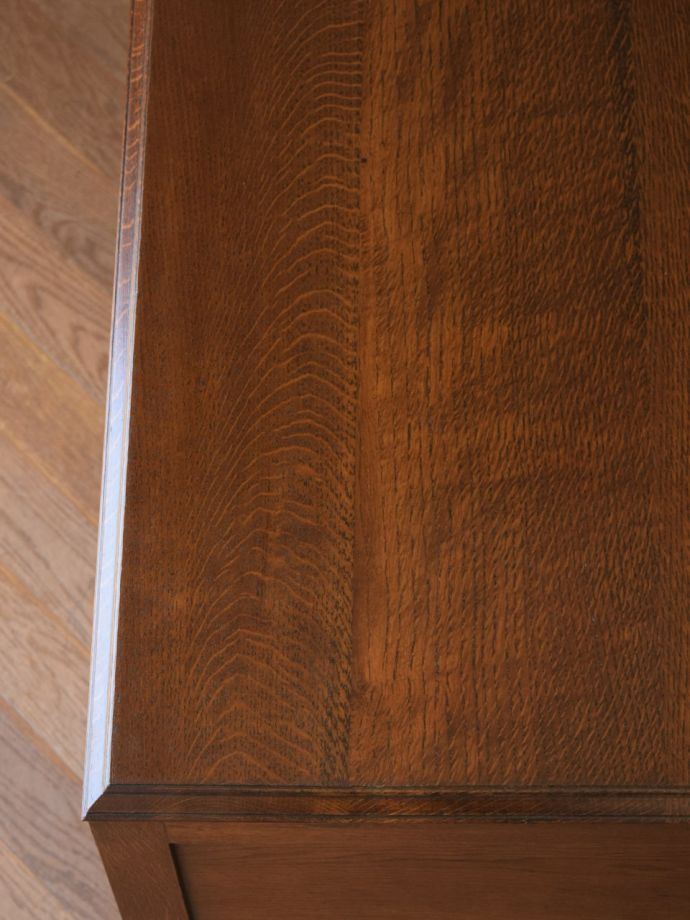 ドレッサーの天板